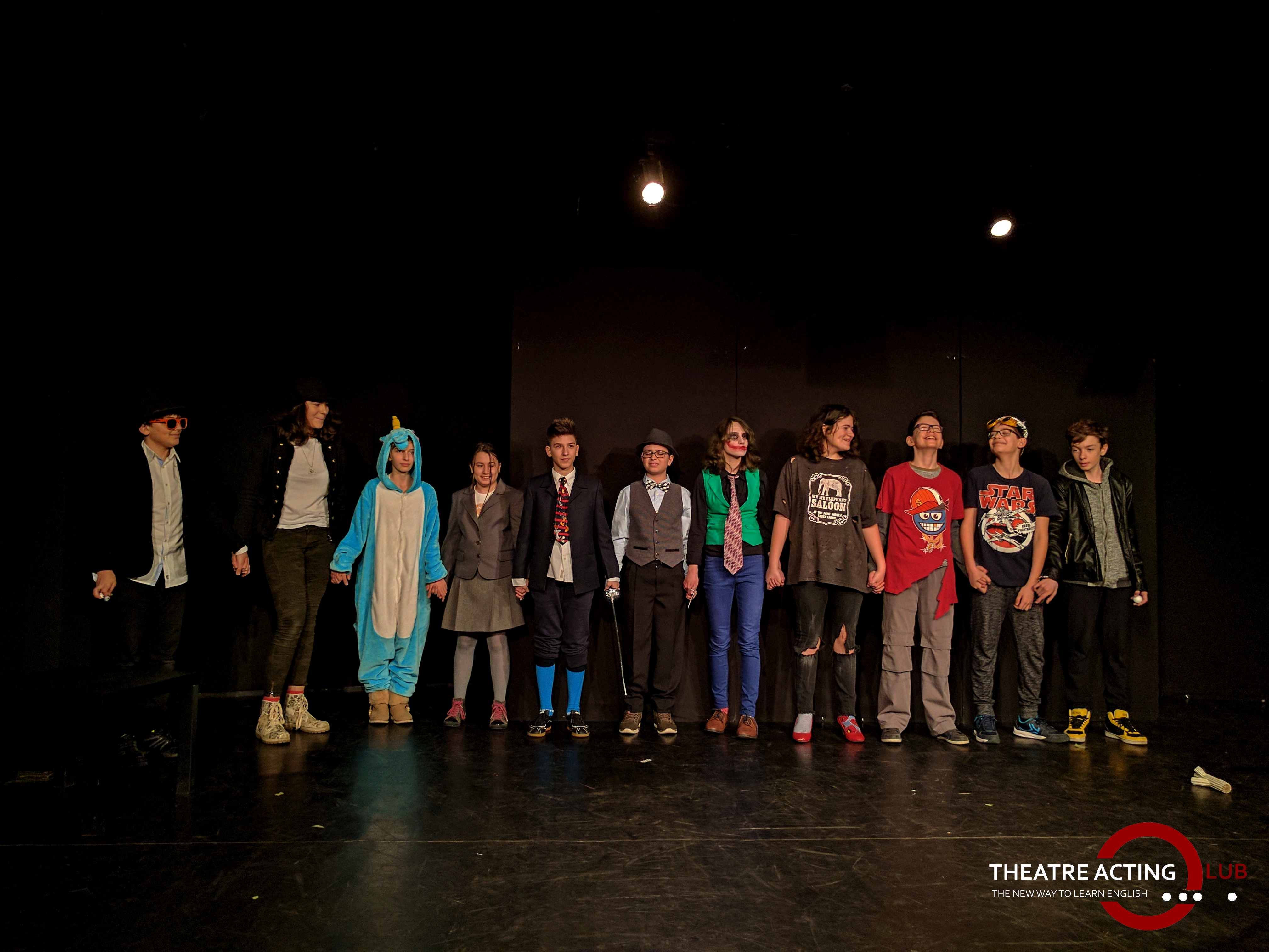 “To be or not to be” sau despre culisele pieselor de teatru în engleză